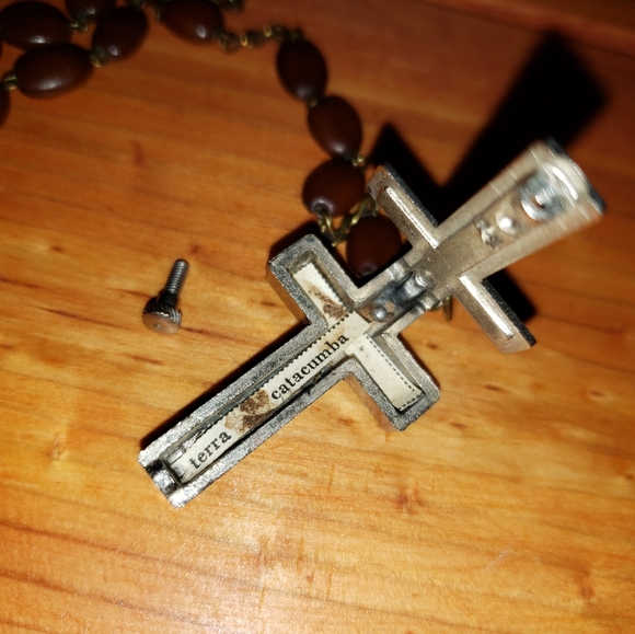ROMA Crucifix/Cross Reliquary Rosary - Picture 5 of 5